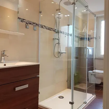 In Mit Grossem Balkon Apartman Dahme